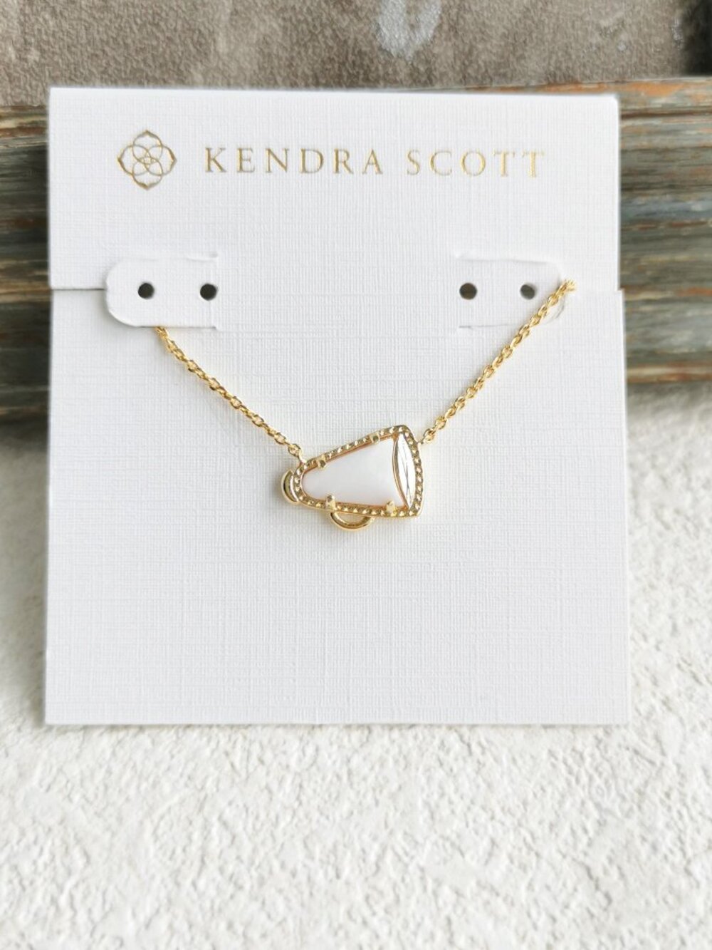 Kendra Scott ❤️ Cheer Gold White Mother--Pearl Necklace